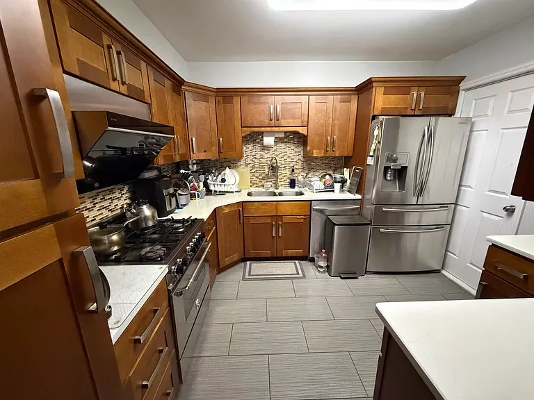 84-02 58th Ave — Photo 1