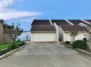 1202 Lake View Dr, Montgomery, TX 77356
