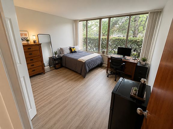 3rd image of 1001 S Forest Ave APT 107