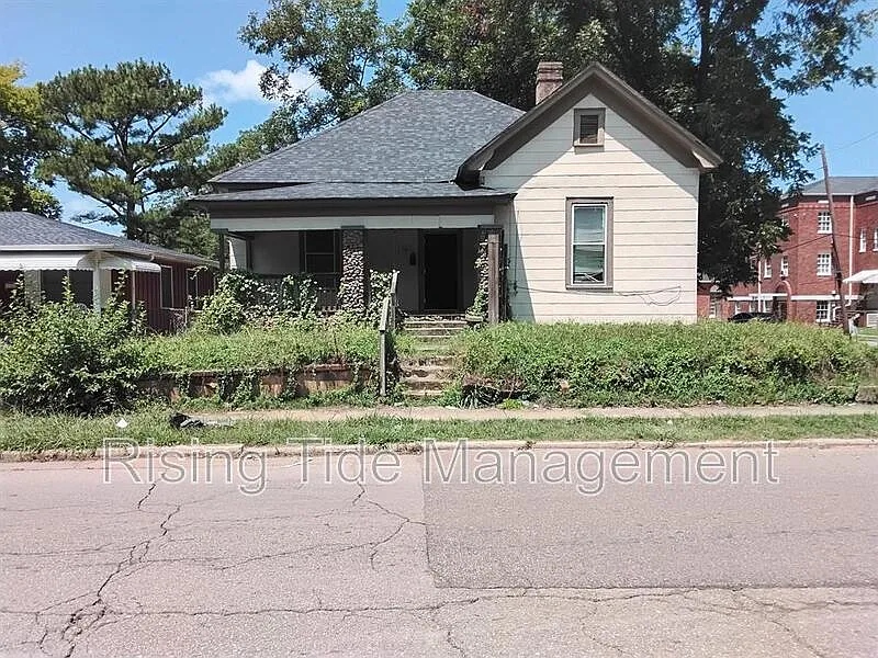 736 Jefferson Blvd