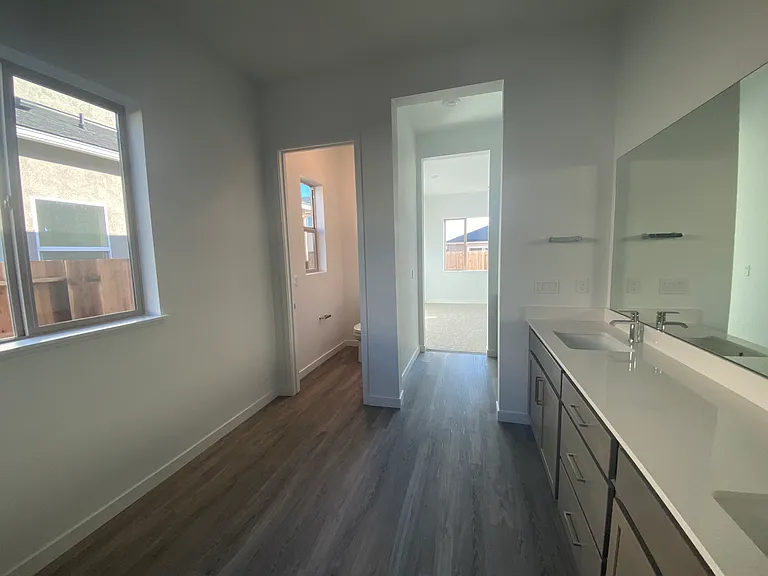 1905 Monitor Peak St — Photo 8