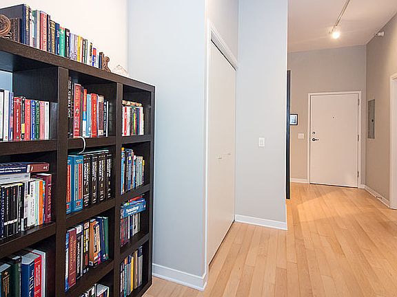 3rd image of 860 W Blackhawk St #304