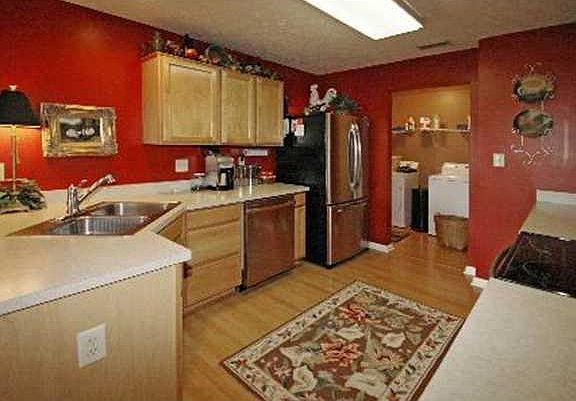 4th image of 6570 Largo Ln #267