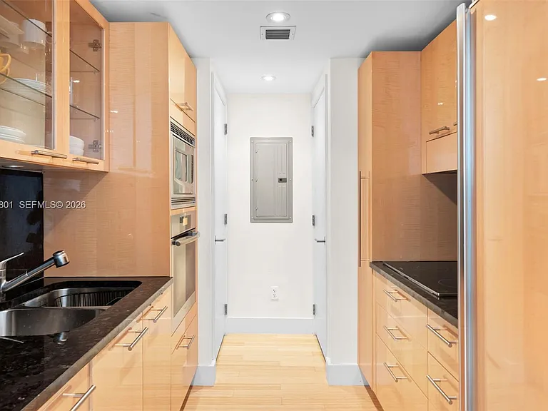 6801 Collins Avenue Cu #1409 — Photo 7