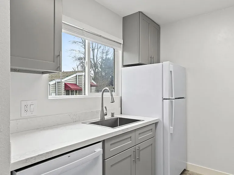 Stony Creek Apartments — Photo 37