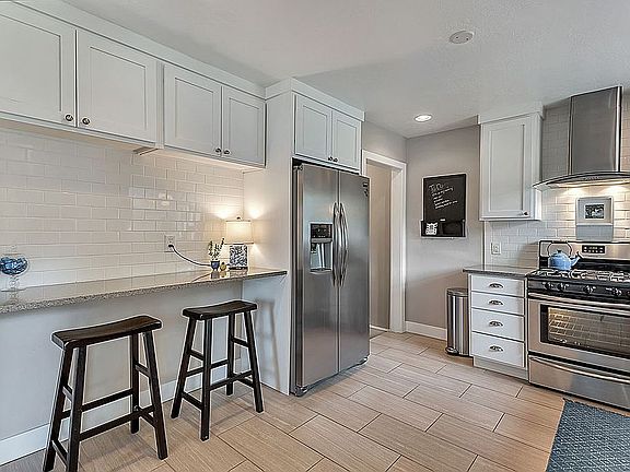 3rd image of 3331 E Metro Way