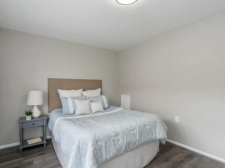 1212 Valley St — Photo 19
