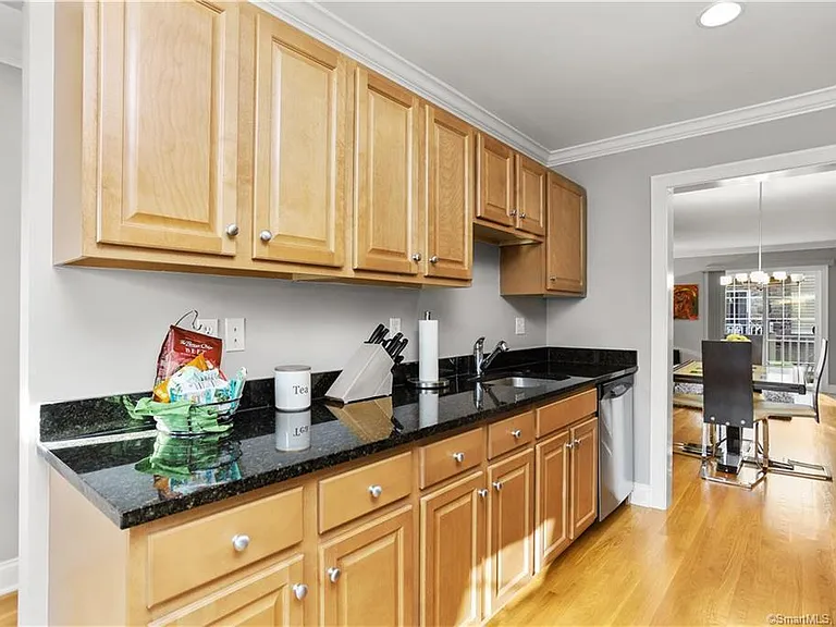 85 Camp Ave #18E — Photo 13