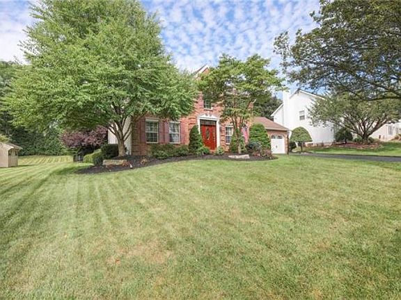3rd image of 1037 Woodmere Dr