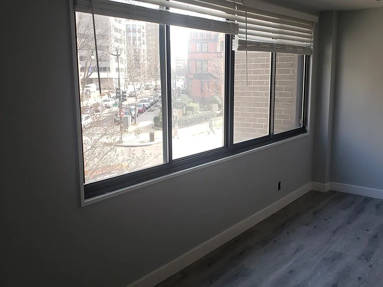 2201 L St NW #204 — Photo 4