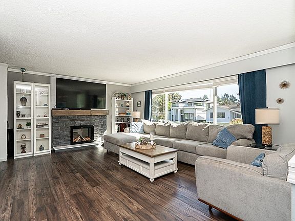 4th image of 6931 Elk Pl