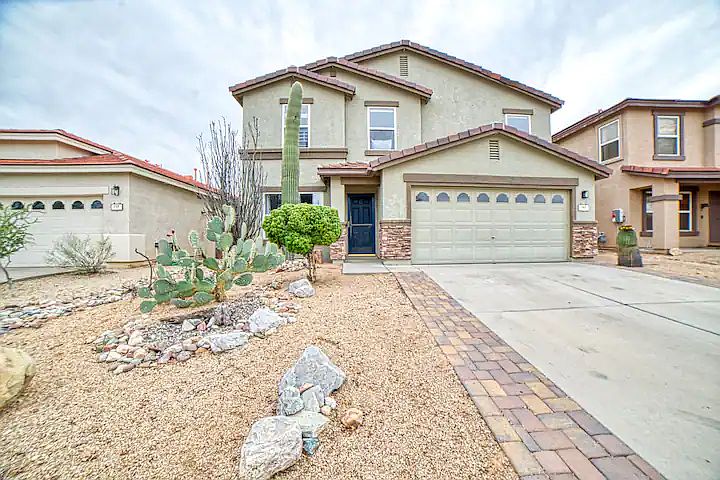 1st image of 743 W Bougainvillea Dr
