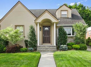 470 Hillside Dr S, New Hyde Park, NY 11040
