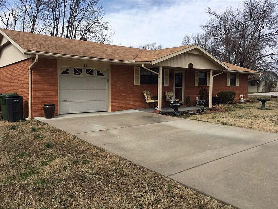 1st image of 1804 S Craig Cir