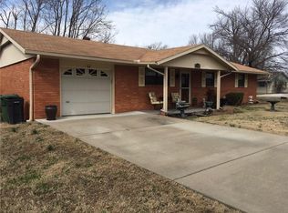 1804 S Craig Cir, Rogers, AR 72758