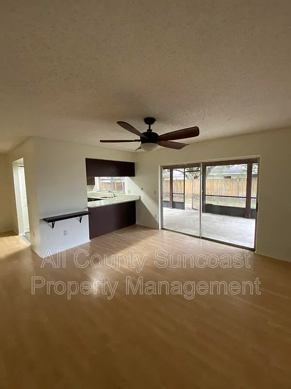 3 bed, 2.0 bath, $1,895 — Photo 4