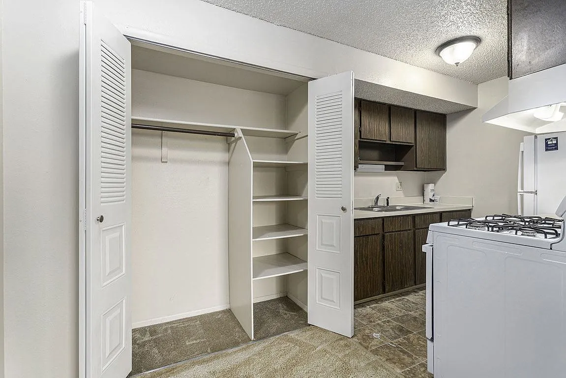 Normandy Village Apartments — Photo 2