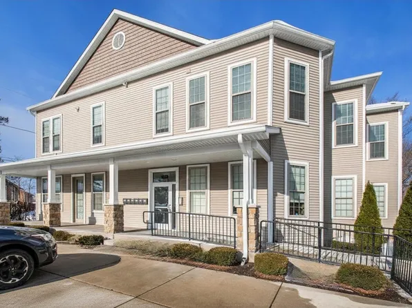 1033 Keenan Ct #12C, South Bend, IN 46615