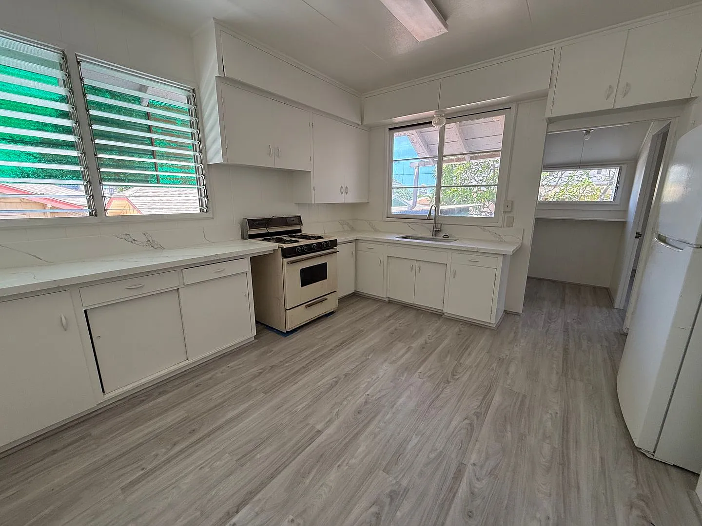 For Rent - 3224 Mooheau Ave — Photo 4