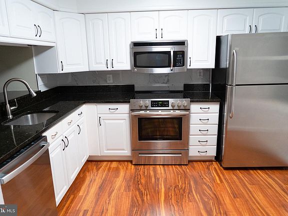 3rd image of Rosearbor Ct #11723