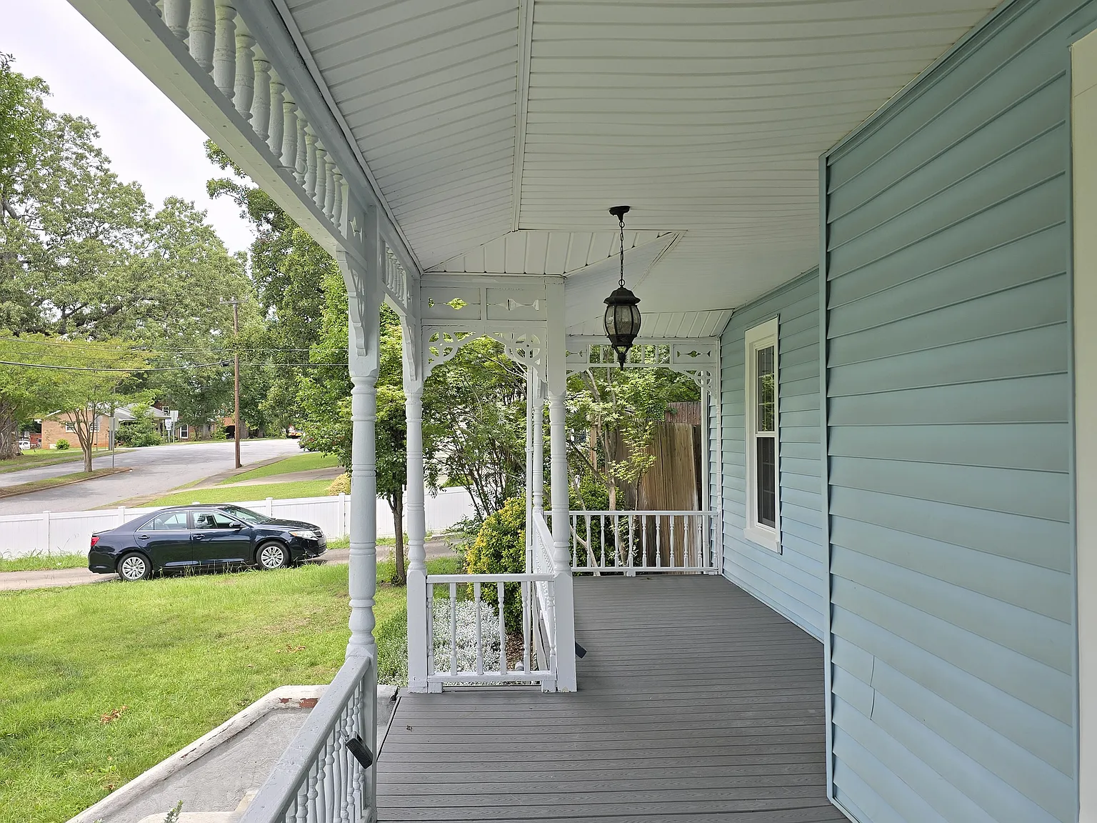 5 bed, 2803 sqft, $1,900 — Photo 2