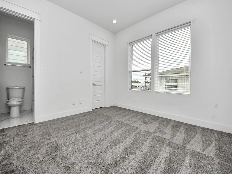 5402 Margarita St — Photo 21