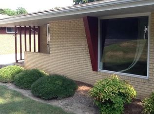 1217 John Ross Rd #B, Chattanooga, TN 37412