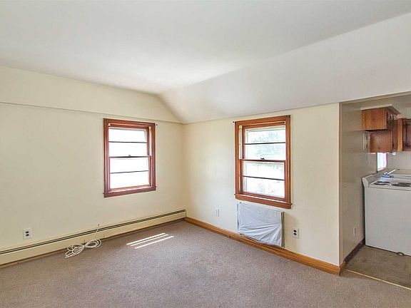 2nd image of 60 Bay Ave