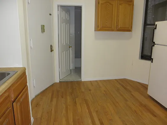 Rented by RV Realty | media 33