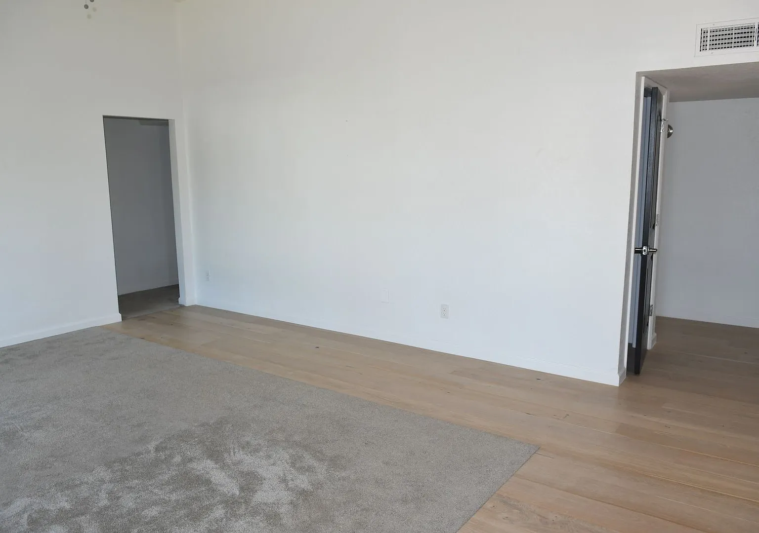 Remodeled 3 Br 2 Ba Duplex Near McDowell and Loop 101 in Scottsdale — Photo 2