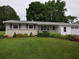 9383 Bolton Dr, Kewaskum, WI 53040