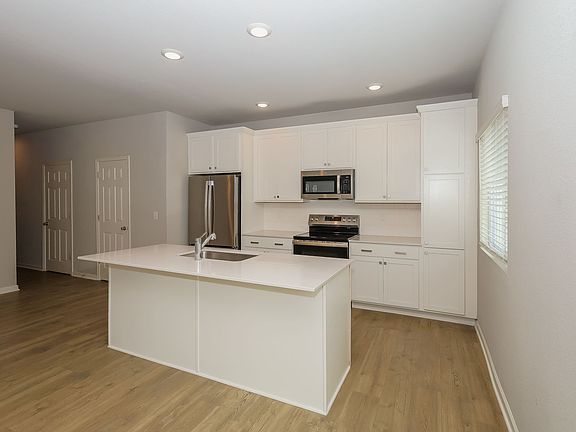 5th image of 1310 Trailview Dr