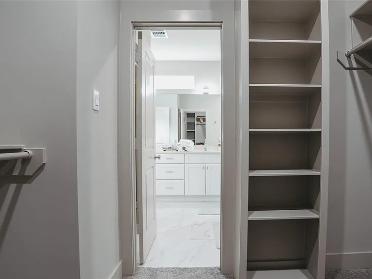 5233 Hillman St #A — Photo 20