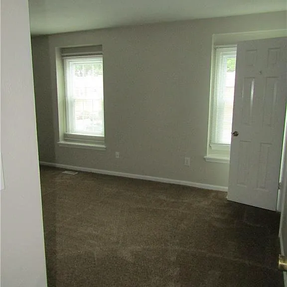17 Colonial Way — Photo 12