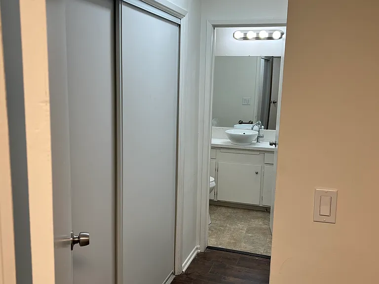 202 N Clark Dr #202 — Photo 19