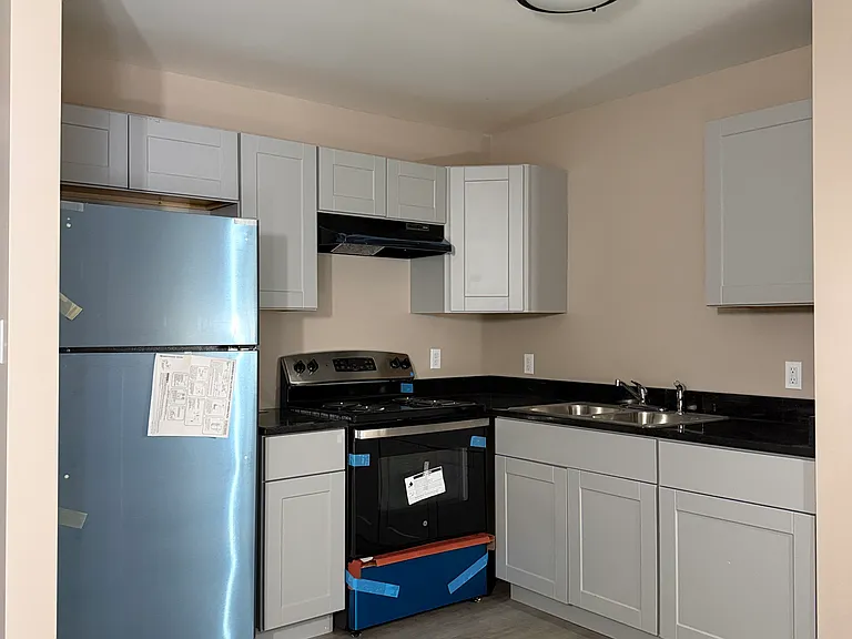 312 W 5th North St #3 — Photo 5