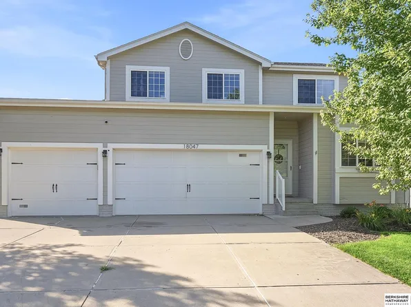 18047 Sunridge St, Omaha, NE 68136