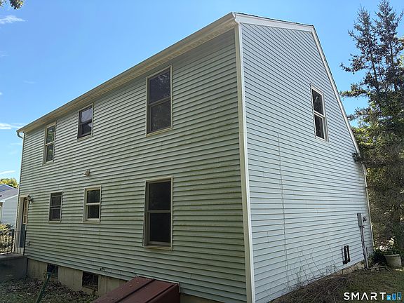 4th image of 106 Deerfield Ridge Drive