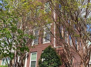 805 N Woodrow St, Arlington, VA