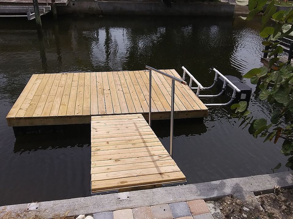 Waterfront New Dock w/Kayak 