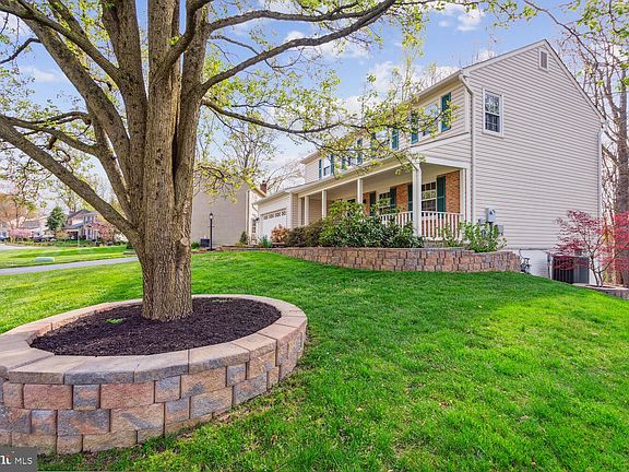 3rd image of 4403 Berwick Pl