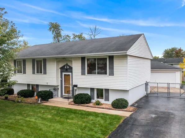 26 N Pine Ln, Glenwood, IL 60425