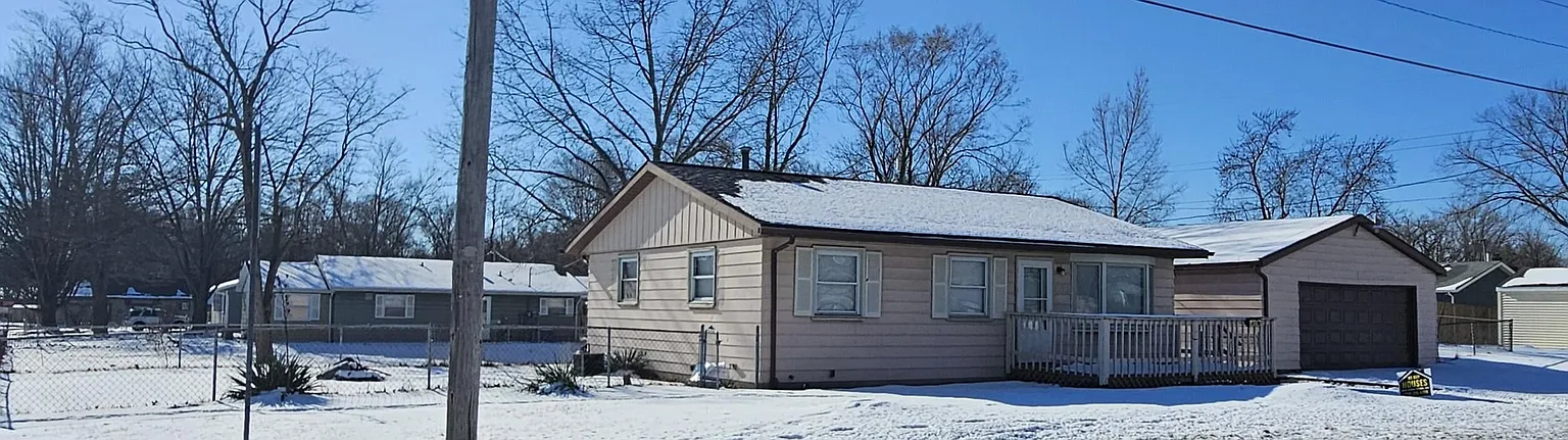 802 Russell St photo 1