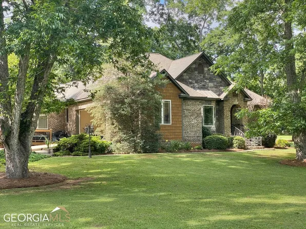 285 Pine Dr, Pine Mountain, GA 31822