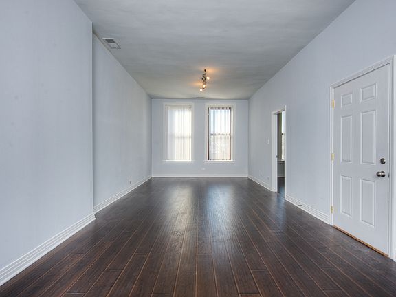 2nd image of 3851 N Lincoln Ave APT 2
