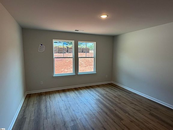 2nd image of 41 Campbell St