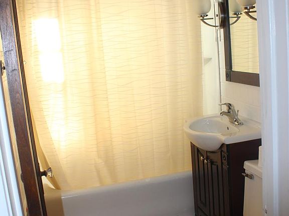 5th image of 3603 Wright Ave #2