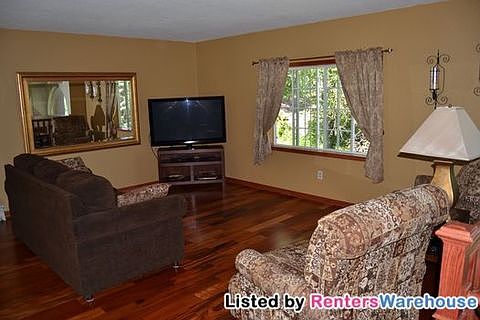 5th image of 3525 Williams Dr