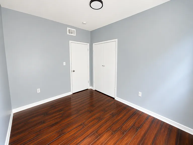 413 Jelliff Ave #2L — Photo 8