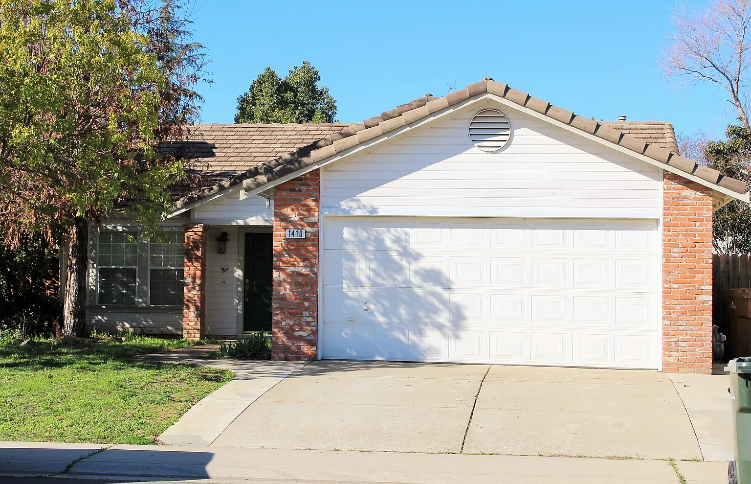 1410 Markham Ravine Dr photo 1
